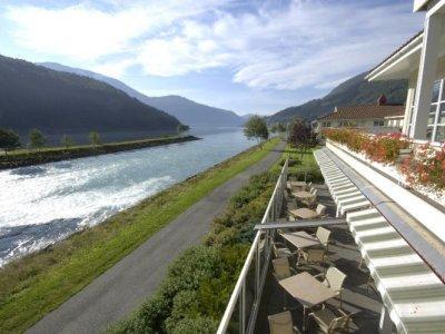 Loenfjord Hotel Екстериор снимка